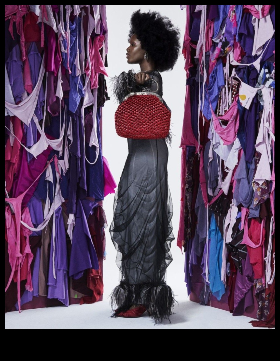 الأناقة المعاد تدويرها: تحولات الملابس والإكسسوارات التي يمكنك صنعها بنفسك