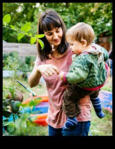 رعاية الطبيعة: خيارات صديقة للبيئة في تنمية الطفل